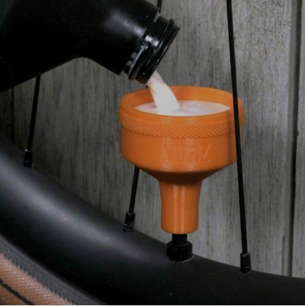 Entonnoir pour Scellant Tubeless
